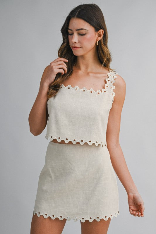 Devan Linen Scalloped Trim Set