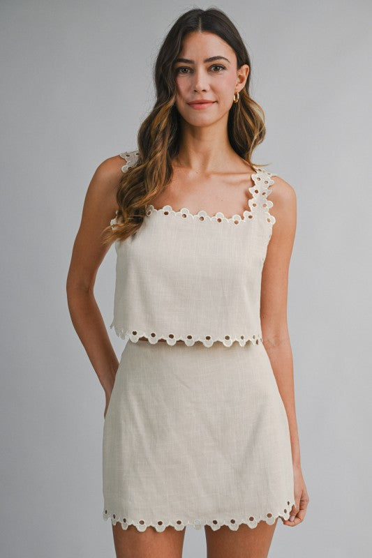 Devan Linen Scalloped Trim Set
