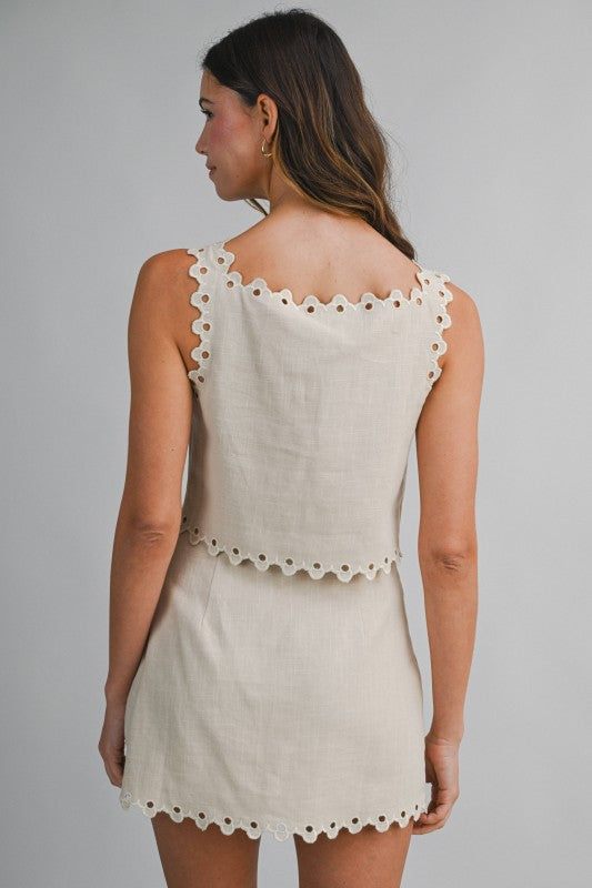 Devan Linen Scalloped Trim Set
