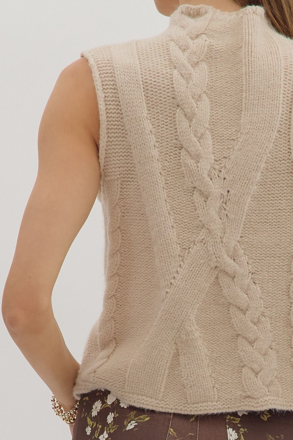 Chelsie Sleeveless Cable Knit Top