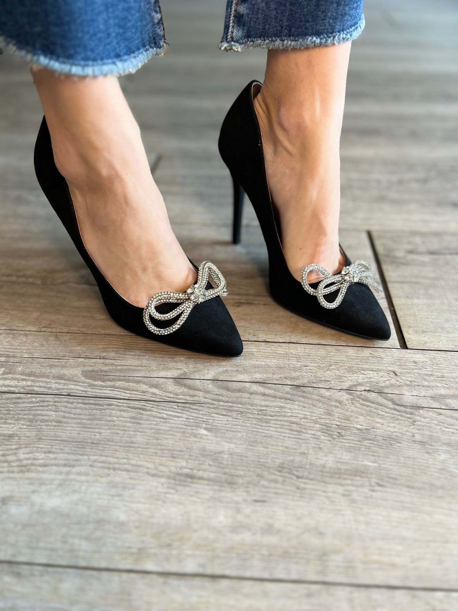 Showstopper Bow Heels